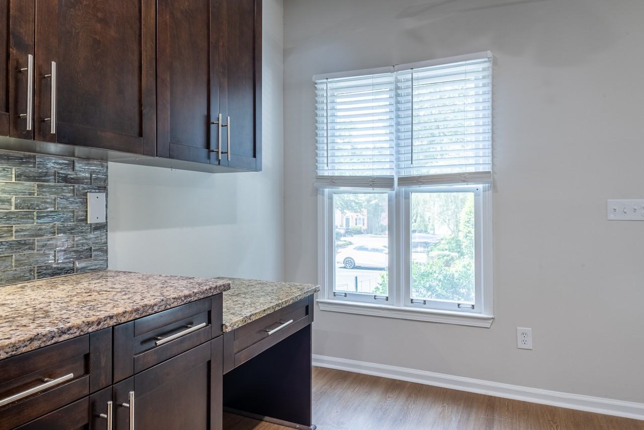 3994 Elm St - Photo 4 of 26