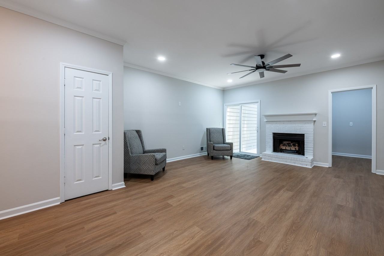 3994 Elm St - Photo 6 of 26