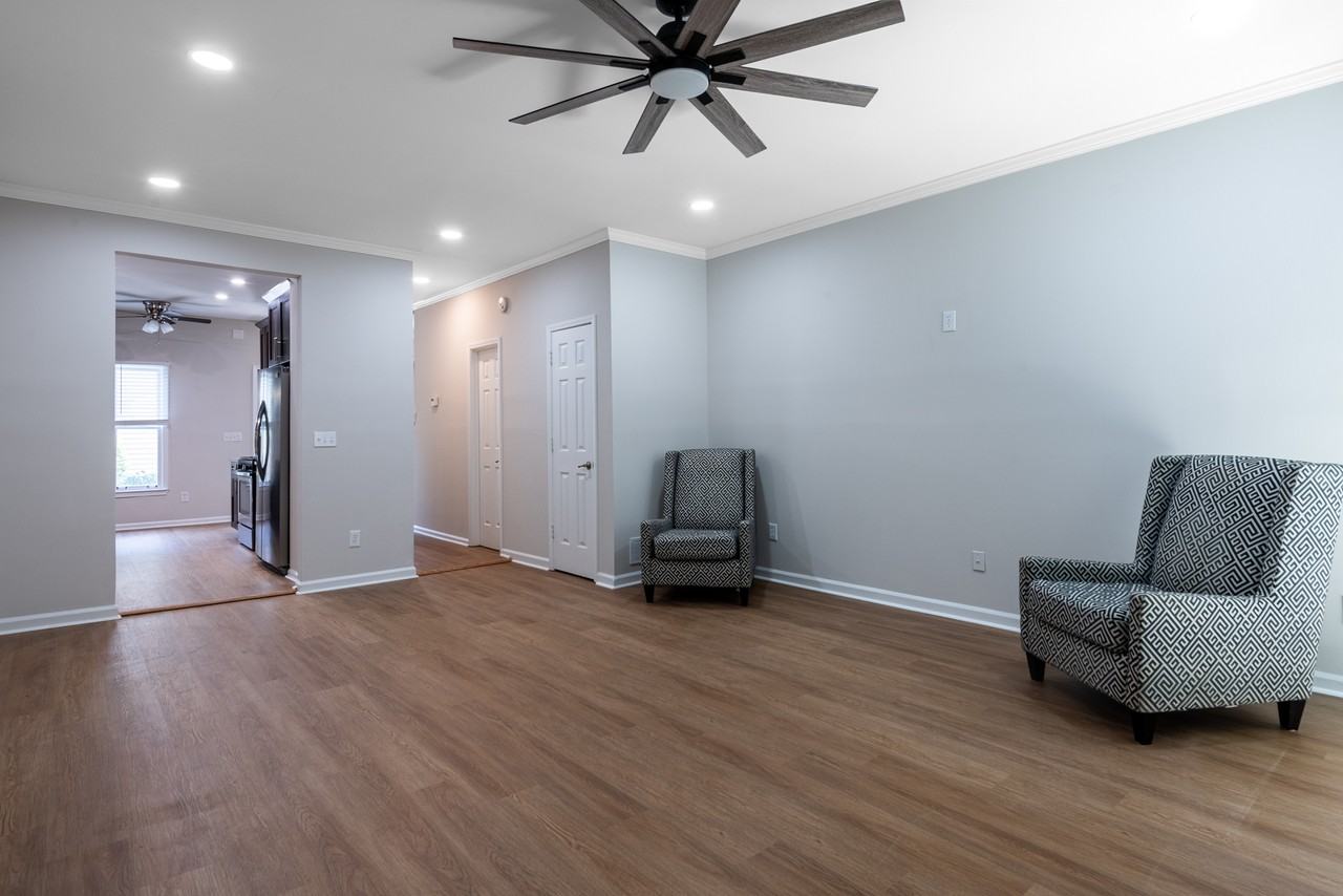 3994 Elm St - Photo 7 of 26