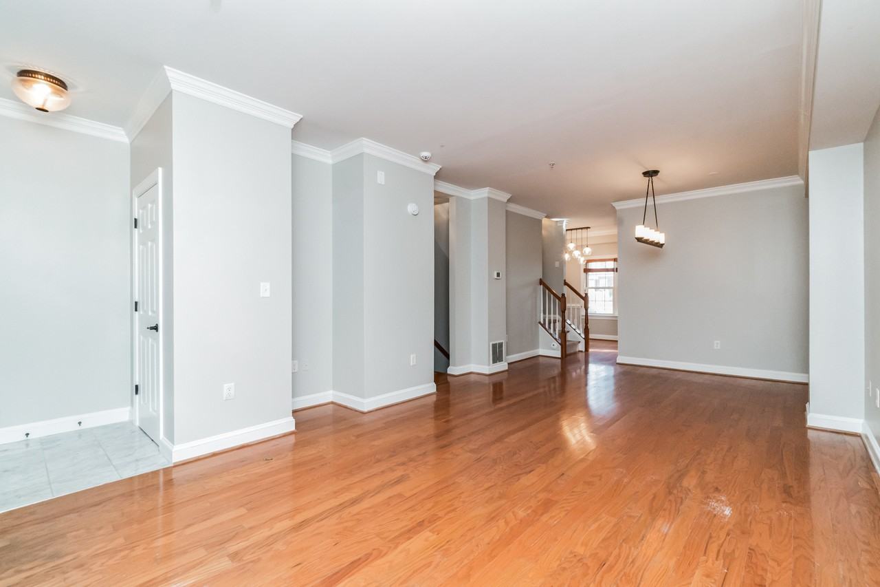 2270 S Garfield St #4 - Photo 7 of 36