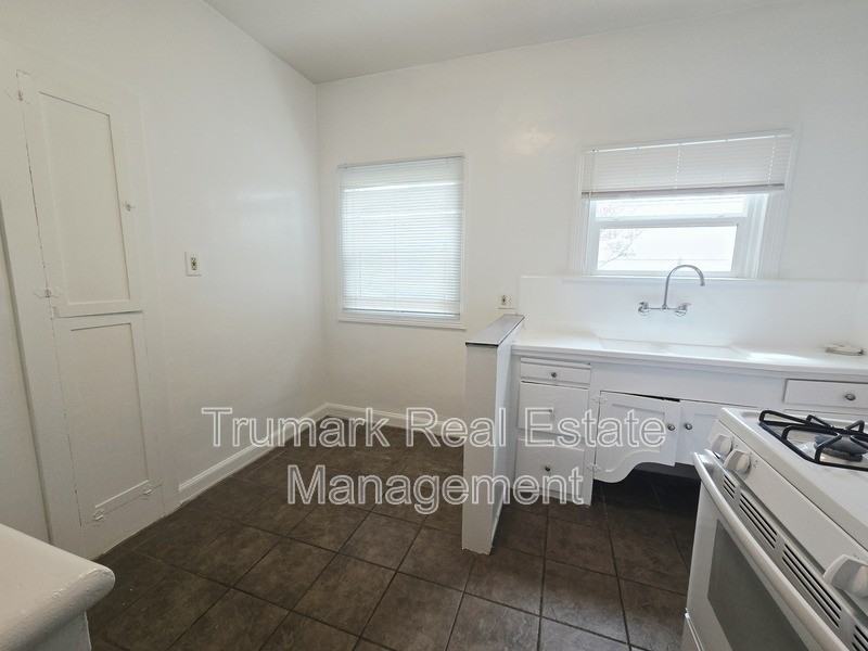 380 W California Ave - Photo 6 of 14