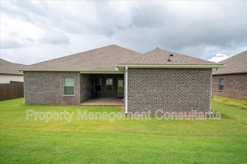 14872 Demarie Ln - Photo 5 of 32