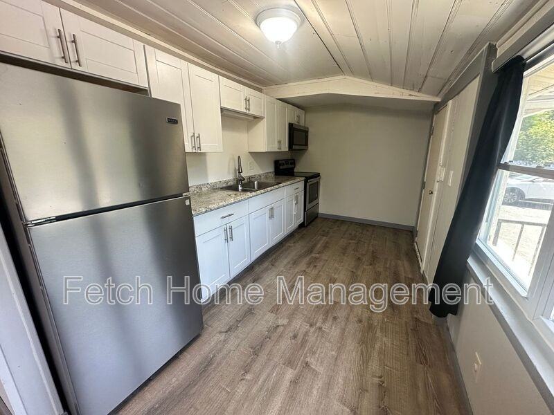 10699 Jonestown Rd #17 - Photo 4 of 27