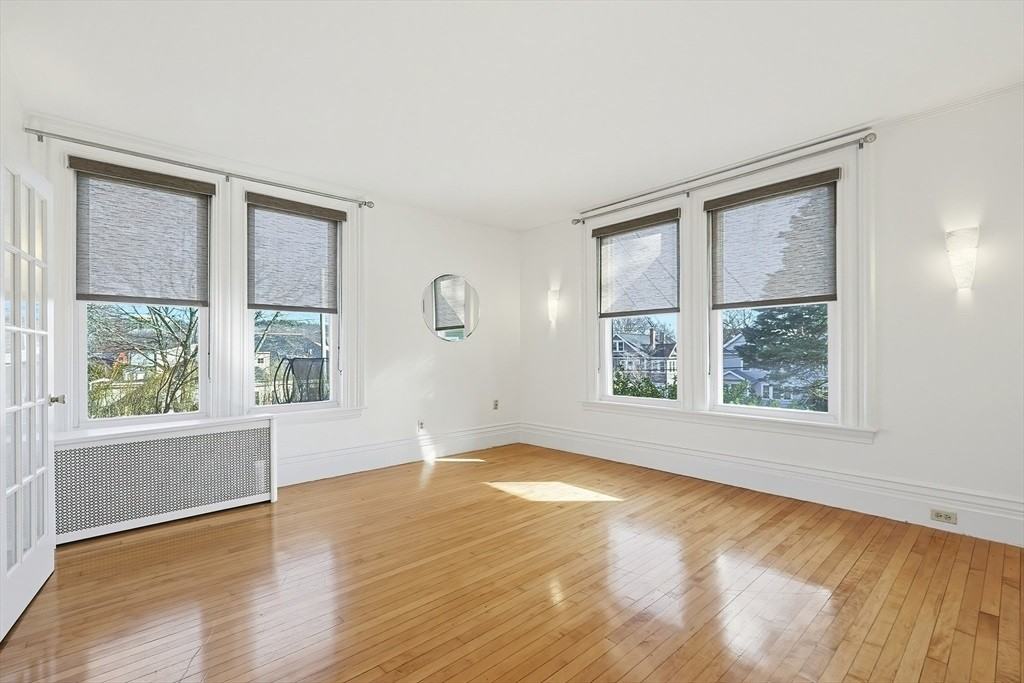 121 White St - Photo 2 of 17
