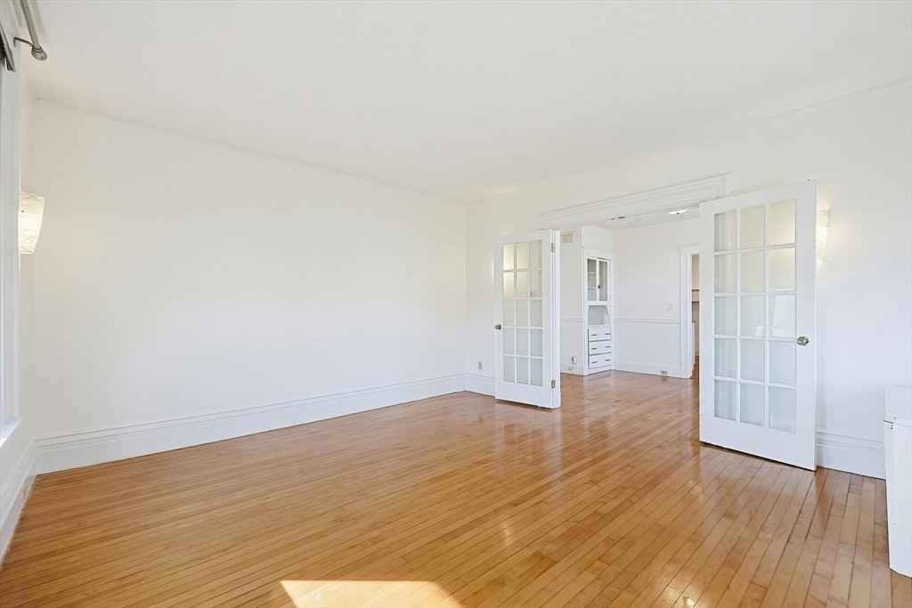 121 White St - Photo 3 of 17
