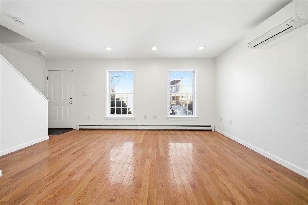 237 North St - Photo 2 of 19
