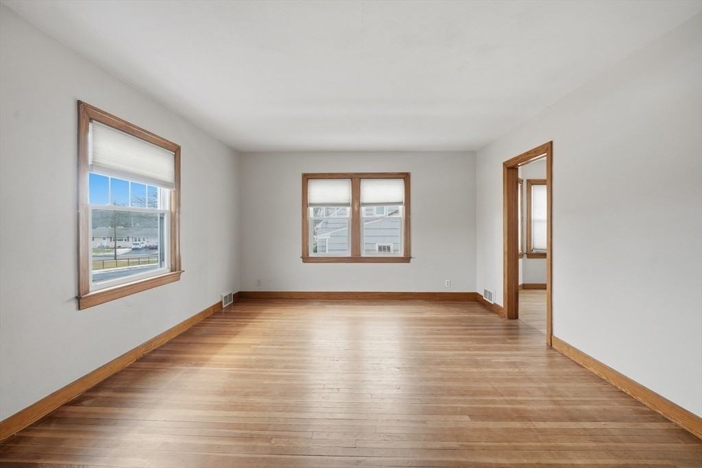 50 Warsaw Ave - Photo 3 of 24