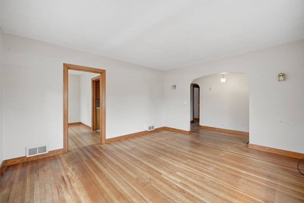 50 Warsaw Ave - Photo 5 of 24