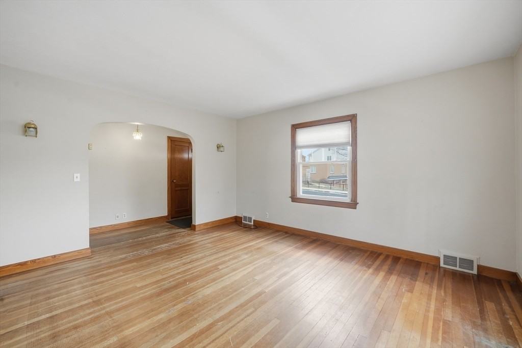 50 Warsaw Ave - Photo 6 of 24