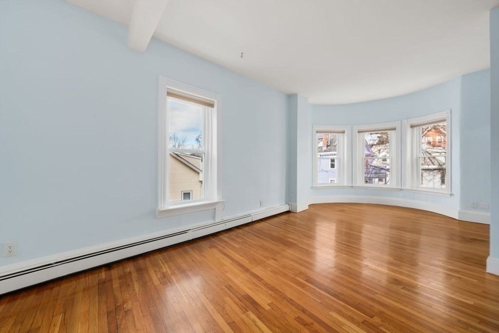 96 Brook St - Photo 7 of 18