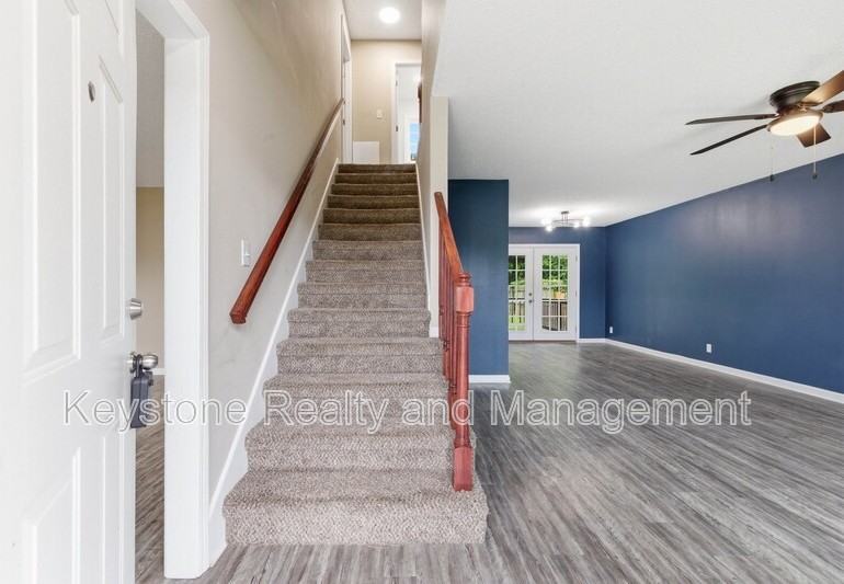474 Bamburg Dr - Photo 2 of 17