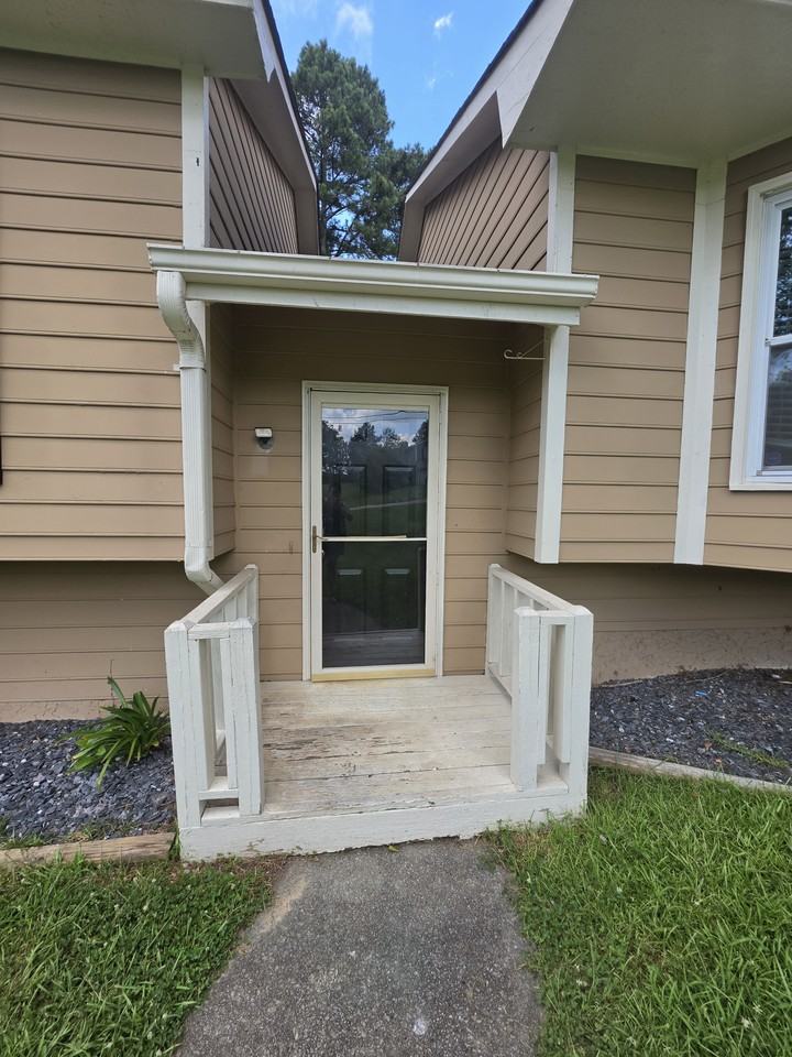 985 S Lassetter Cir - Photo 2 of 35
