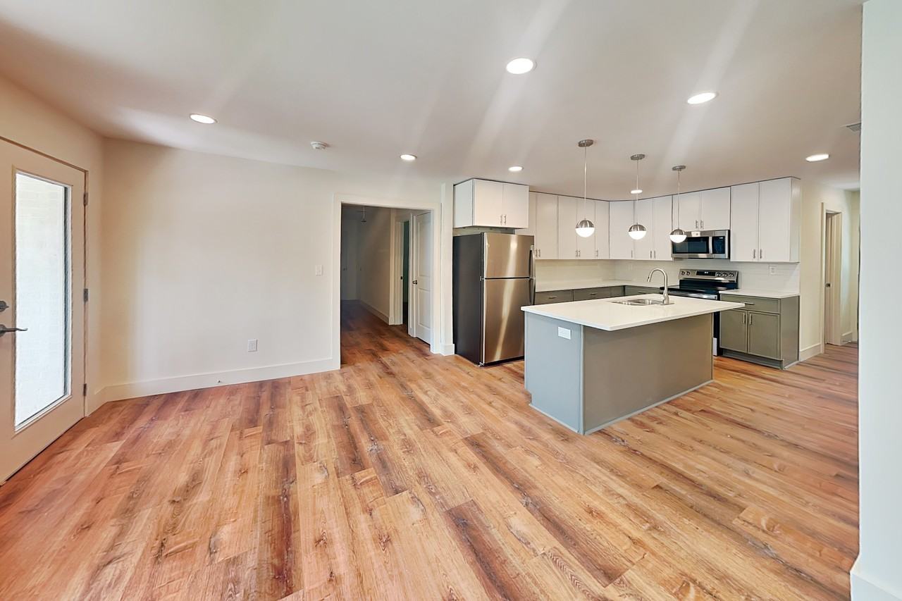 360 Simpson Ter Nw - Photo 2 of 20