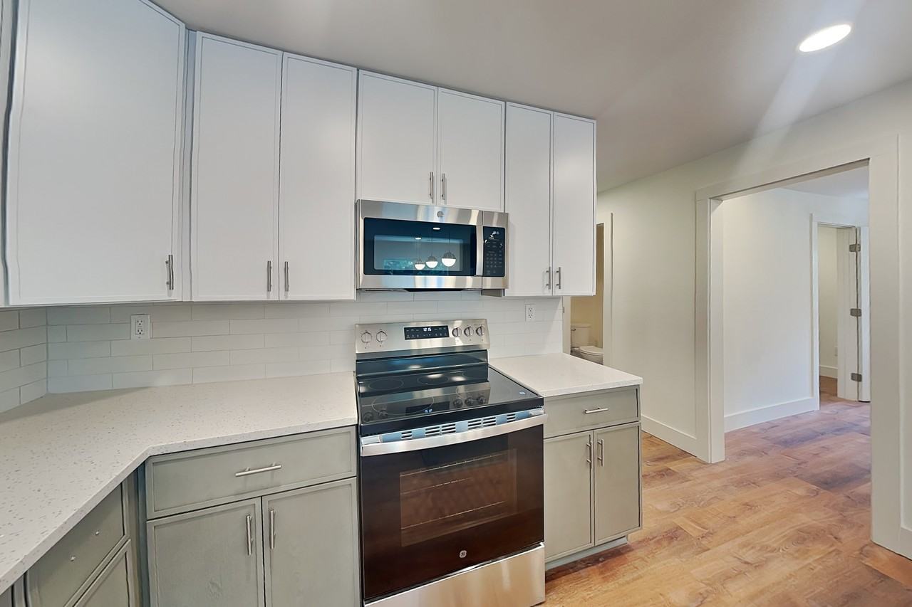 360 Simpson Ter Nw - Photo 4 of 20