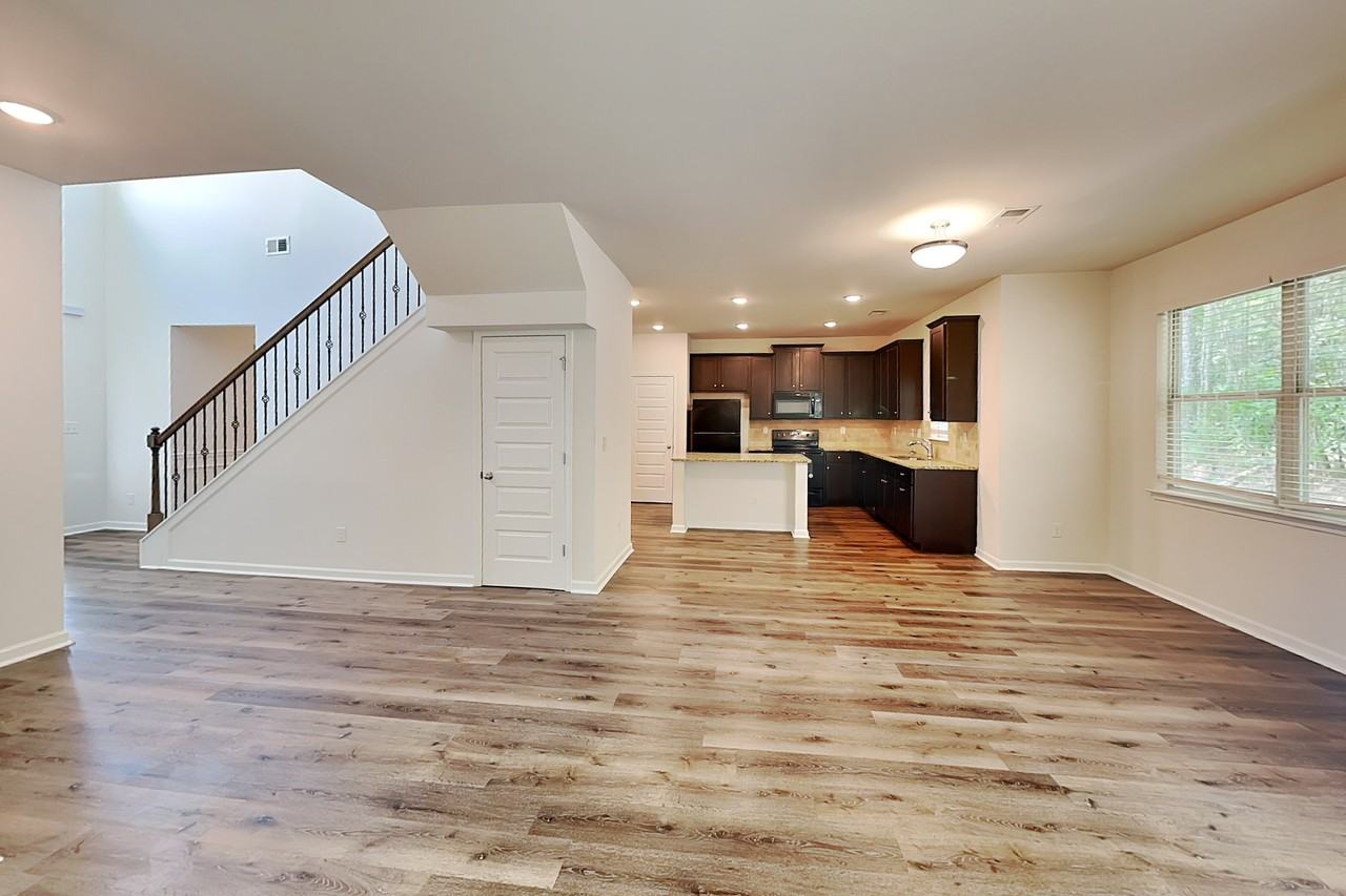4971 Terrace Dr - Photo 4 of 20