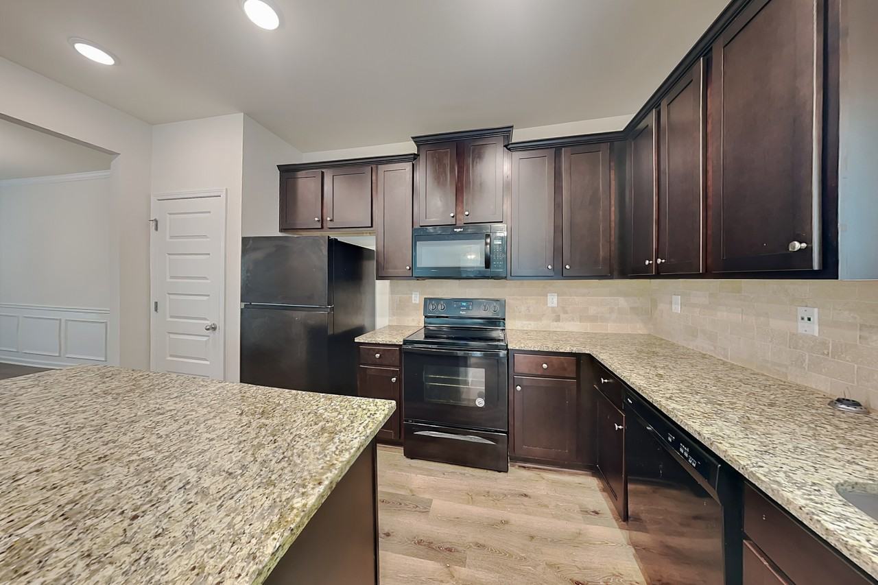 4971 Terrace Dr - Photo 5 of 20