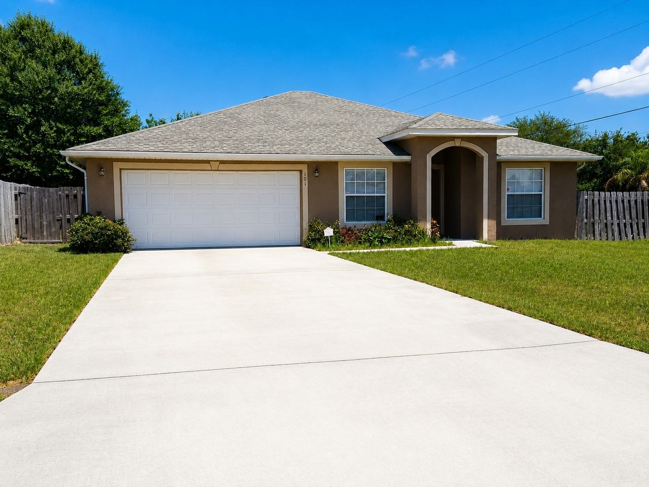 101 Bonito Way