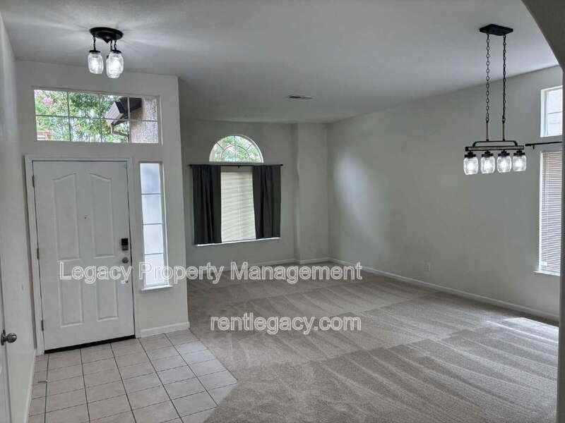 3031 Daggett Dr - Photo 2 of 21