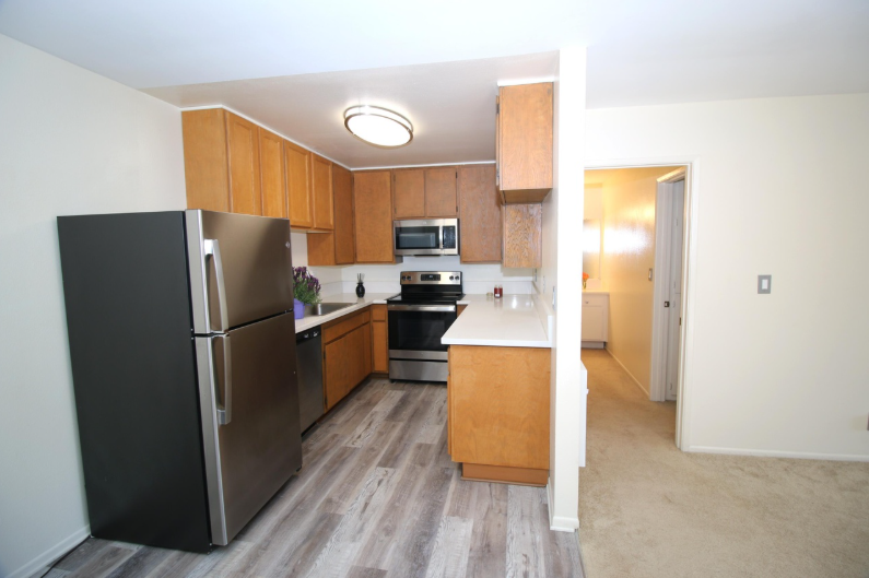 5518 Armitos Ave #86 - Photo 4 of 6