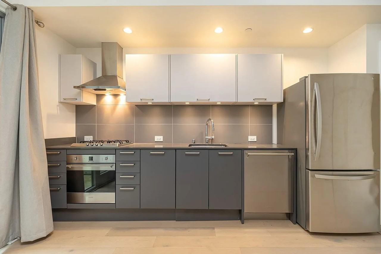 1075 Market St #205 - Photo 2 of 5