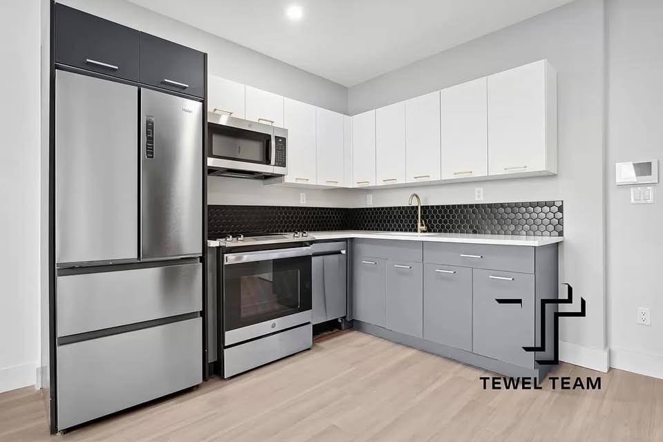 499 Concord Avenue #7a - Photo 2 of 16