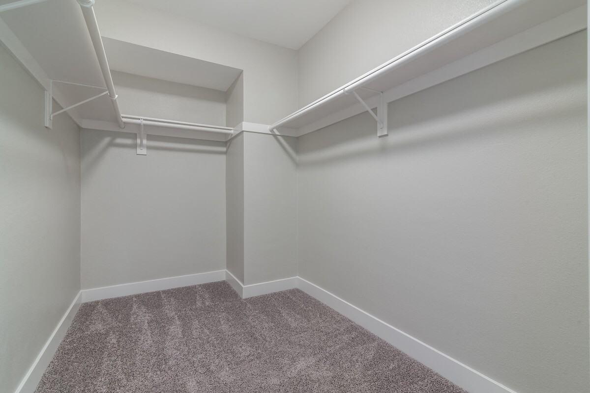 Bixby Hill Apartments - Photo 6 of 12
