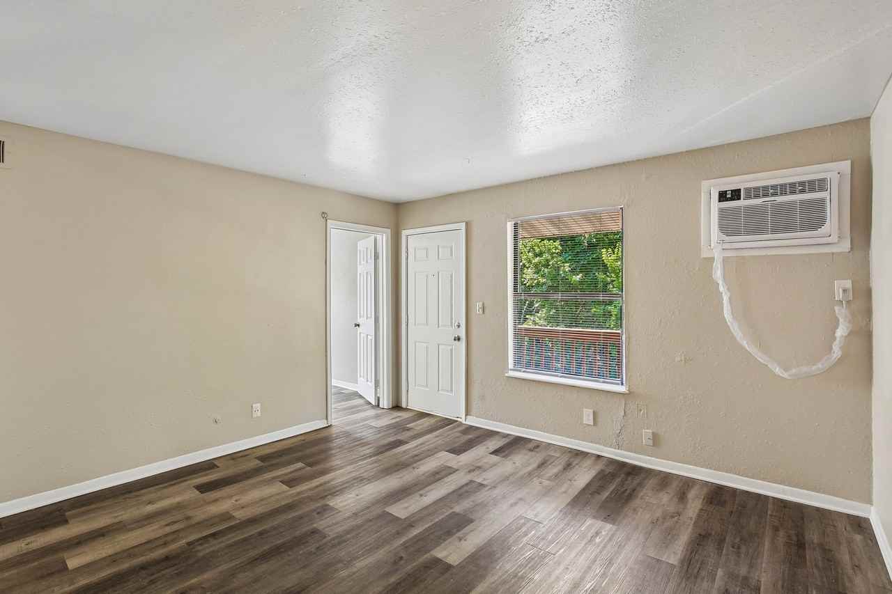 Pleasant Grove Apartments - Photo 7 of 29