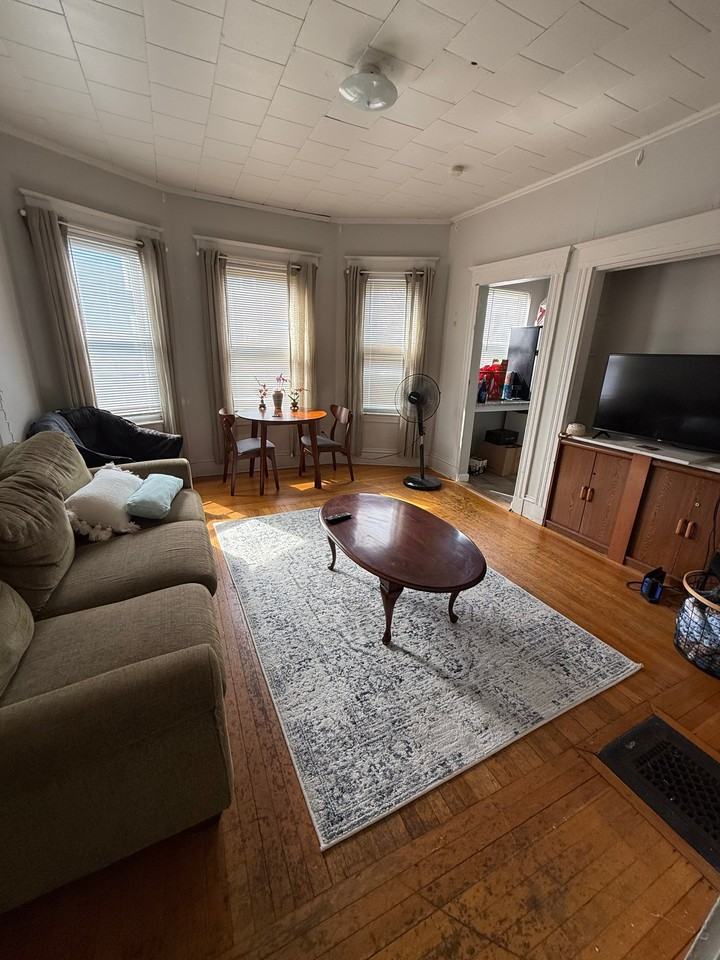 349 Boston Ave #1 - Photo 3 of 12