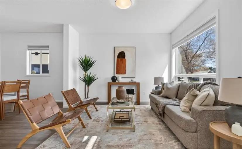 11904 45 St Nw - Photo 3 of 11