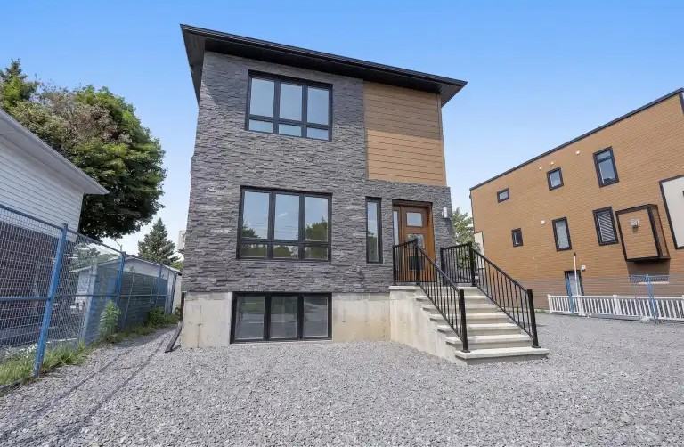 944 Woodroffe Ave - Photo 2 of 30