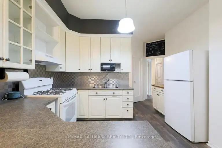 405 Kingston Rd - Photo 7 of 14