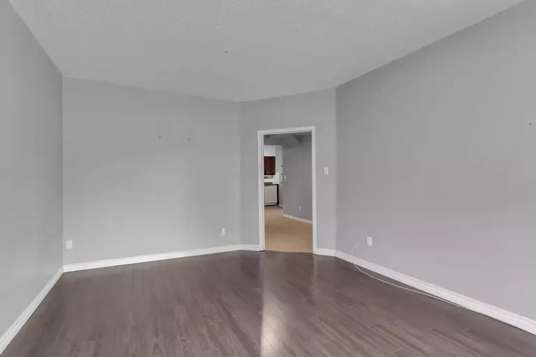 89 Bay St #1 - Photo 4 of 27