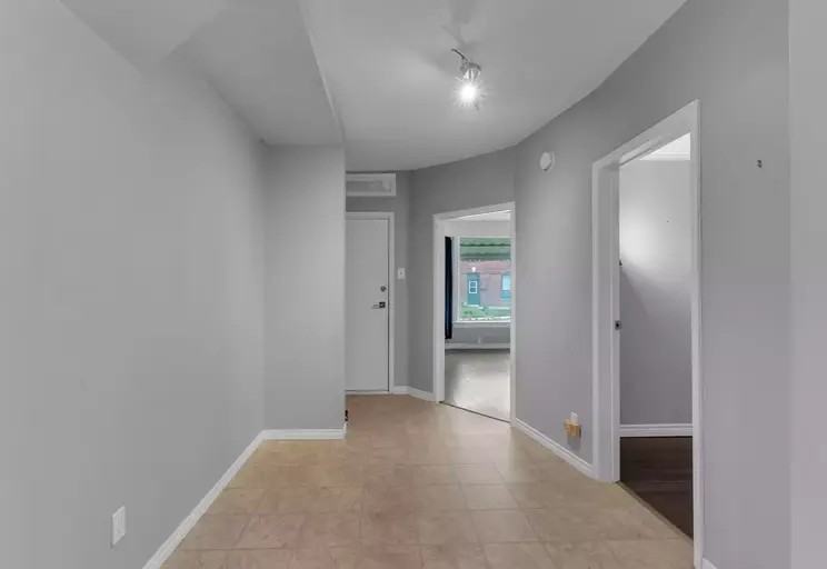 89 Bay St #1 - Photo 6 of 27