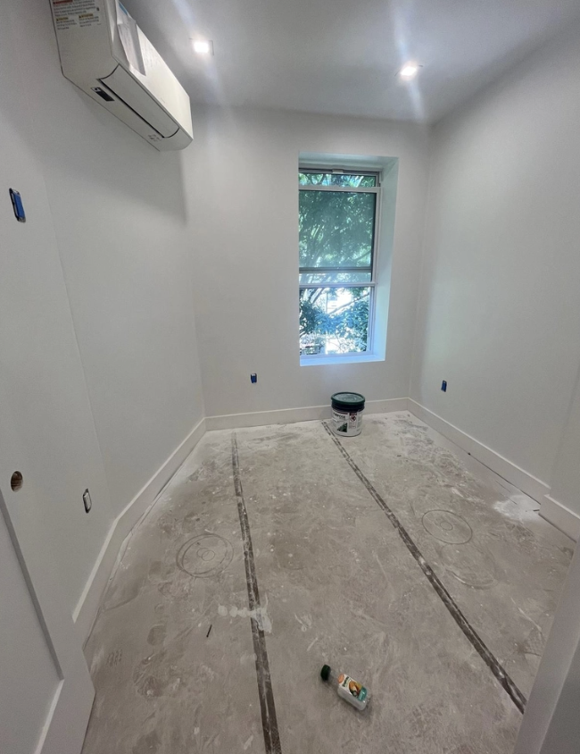 131 E 29th St #2 - Photo 2 of 5