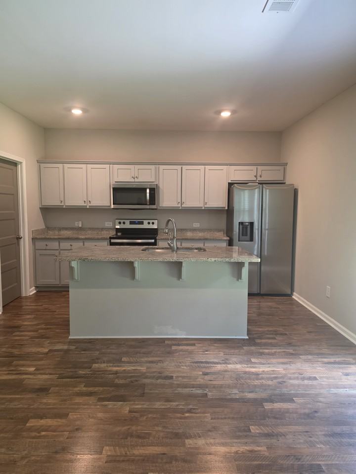 113 Richmond Dr #NA - Photo 6 of 11