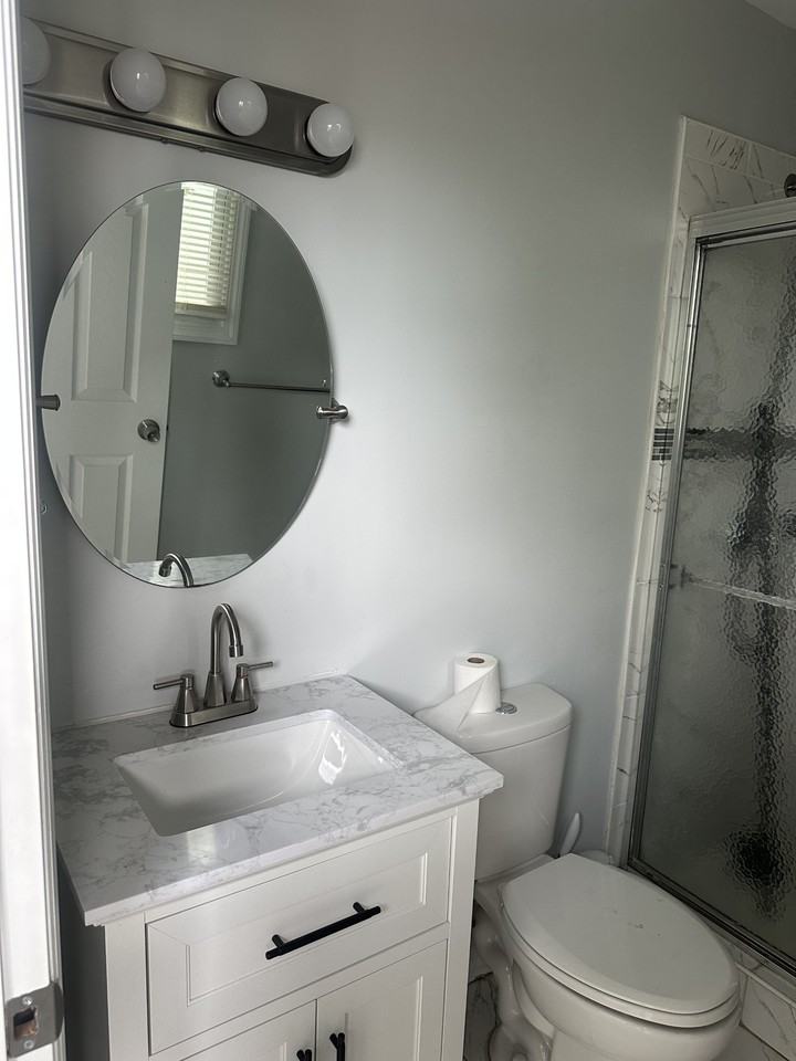 124 Keen St #2 - Photo 3 of 10