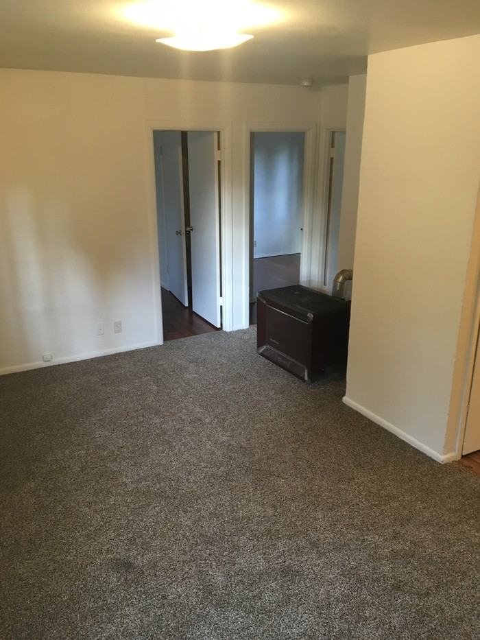 13601 C St S - Photo 2 of 14