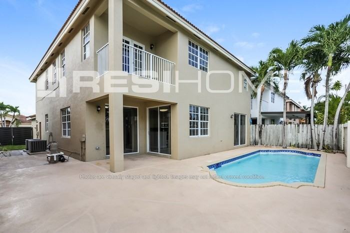 15554 Sw 41st Ter - Photo 2 of 21