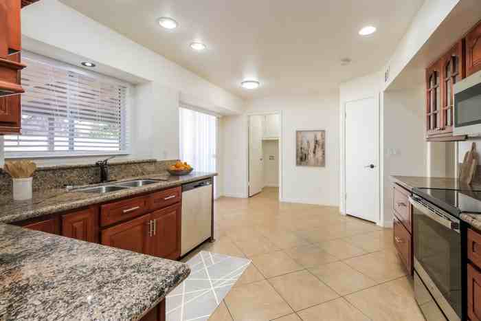 5946 E Fairfield St - Photo 5 of 19