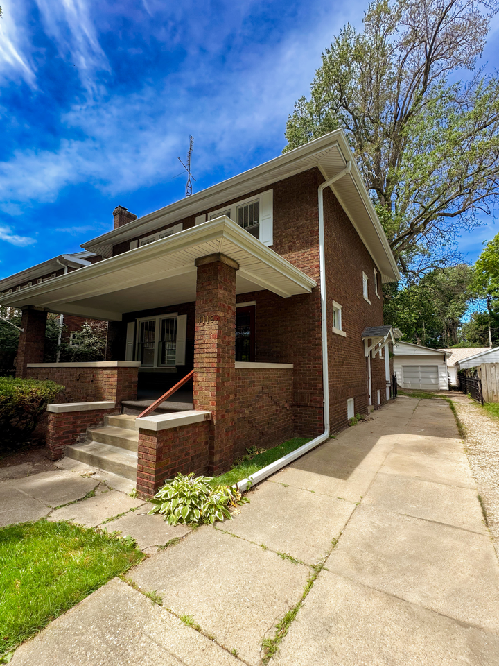 1119 South MacArthur Boulevard - Photo 2 of 45
