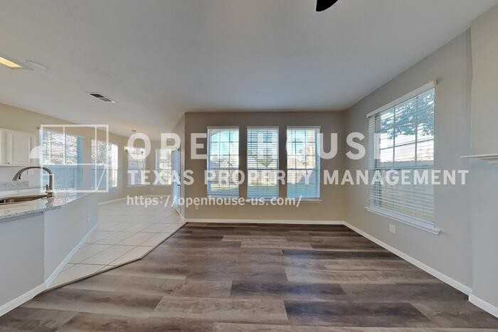 9658 Therrell Dr - Photo 6 of 23
