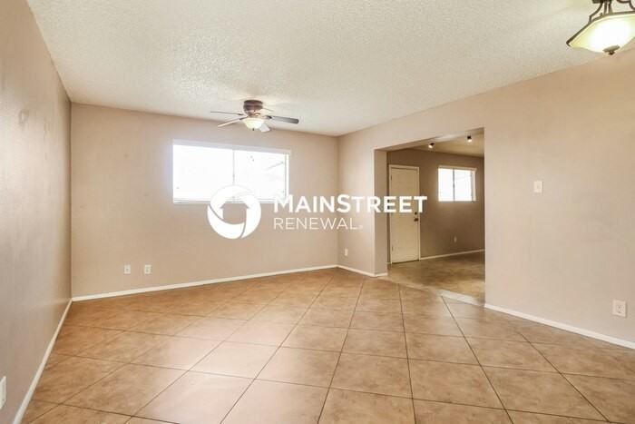 3907 W Kaler Dr - Photo 5 of 18