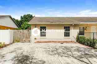 3781 S 57th Ave - Photo 1 of 1