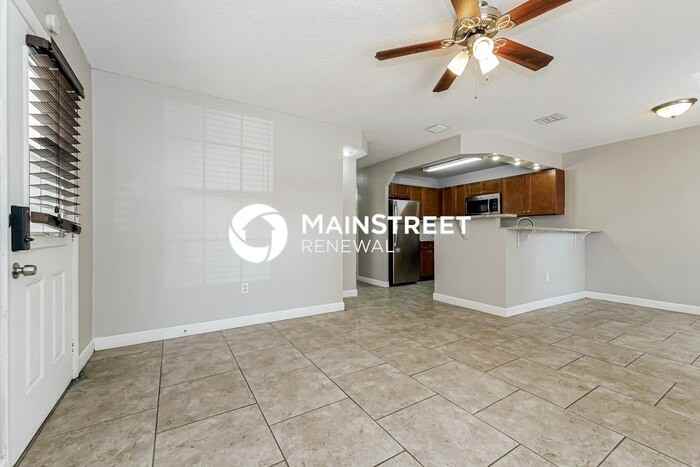 3781 S 57th Ave - Photo 4 of 17