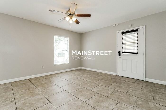 3781 S 57th Ave - Photo 5 of 17