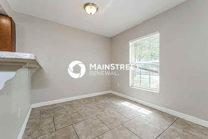 3781 S 57th Ave - Photo 6 of 17