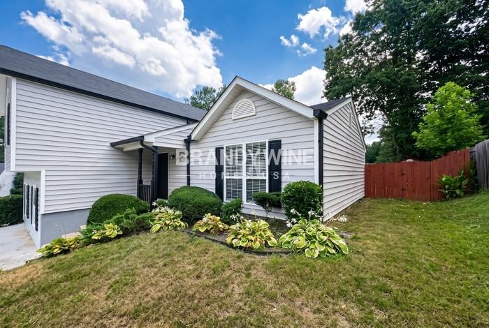6475 Alford Cir - Photo 3 of 35