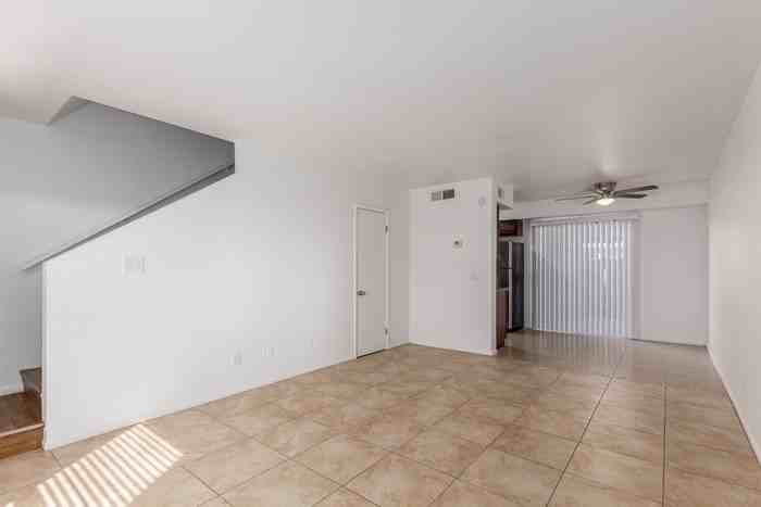 6018 W Oregon Ave #D - Photo 7 of 26