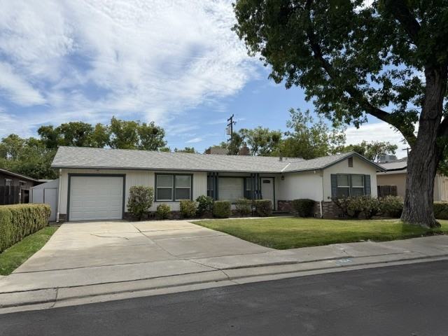 1514 Maplewood Dr - Photo 2 of 44