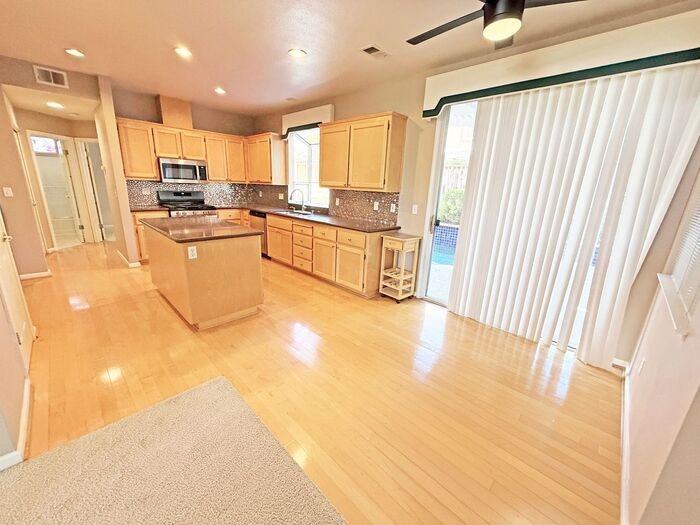 3236 Pomerado Dr - Photo 6 of 28